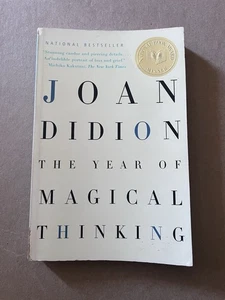 THE YEAR OF MAGICAL THINKING by Joan Didion 2007 Vintage trade paperback MEMOIR - Picture 1 of 3