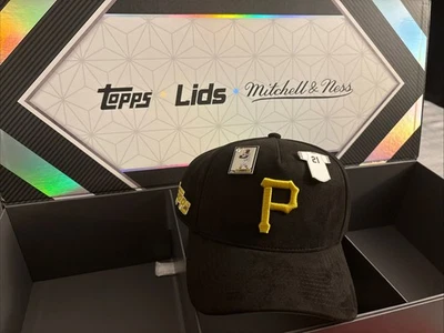 Topps Lids Mitchell & Ness Player Chase Series 2 Roberto Clemente NEW w/Pins - Image 1 of 2