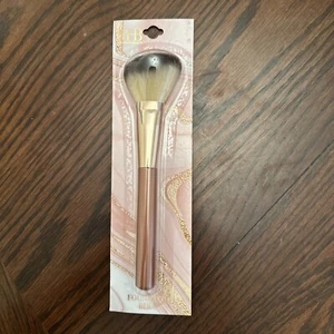 Must Have Beauty Foundation Brush - Picture 1 of 1