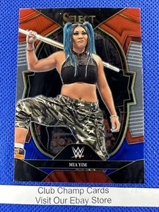 2023 #10 Mia Yim Panini Select WWE RAW Concourse Red & Blue Prizm - Picture 1 of 2
