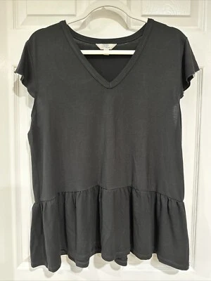 Time and Tru Women's LG V-Neck T-Shirt Ruffle Hem Black EUC - Image 1 of 4