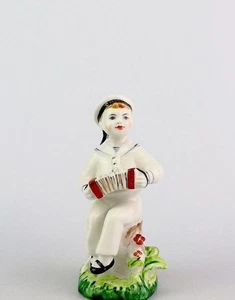 Estatuilla de porcelana vintage Lomonosov LFZ marinero acordeón jugador decoración de la era de la URSS - Imagen 1 de 10