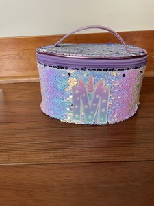 make up bolsa with initial