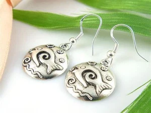 Lindos Nuevos Pendientes Colgantes de Gancho de Pez Plateado Tibetano con Alambres de Plata 925 - Imagen 1 de 3
