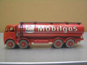 Dinky Toys 504 Foden Mobilgas Tanker Truck NM+ Condition appears repainted
