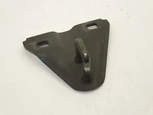 Audi TT 8N Mk1 Coupe Tailgate Boot Striker Plate 8N0827507D - Picture 1 of 6