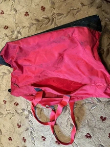 CIAO! Large Duffle Bag, Red Excellent Condition 2 Handles, Zipper Close - Picture 1 of 4