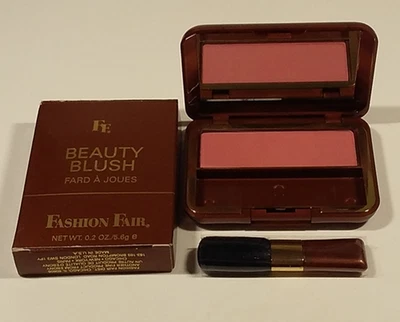 Feria de Moda BELLEZA RUBOR Polvo Prensado Rubor MUÑECA BEBÉ #3038 *NUEVA EN CAJA* Foto 1 de 2