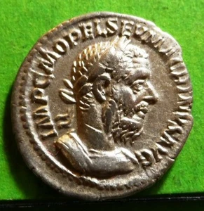 Marco Ofelio MACRINO (217-218 AD) Dinario 2,8 grs. Plata - Imagen 1 de 2
