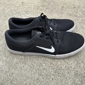 Nike SB Check Solar Shoe Mens Sz 10 Black Mesh Lace Up Low Top Skate 725041-010 - Picture 1 of 9