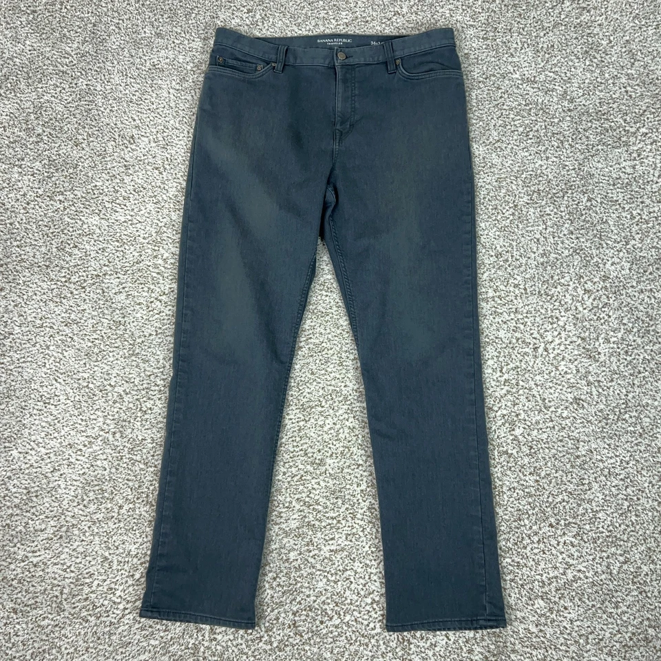Pantalones de mezclilla elásticos calce ajustado gris viajero 36x34 Banana Republic para hombre Foto 1 de 4