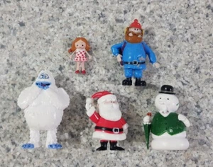 5 x RUDOLPH DAS RENTIER MIT DER ROTEN NASE FIGUREN Kleinspielzeug WEIHNACHTEN Tortenaufleger  - Bild 1 von 9