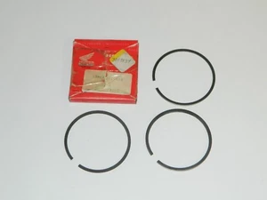 HONDA PISTON RING SET (0.25) 13011-ZE1-013 Genuine - Picture 1 of 3