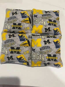 4 Cornhole Bean Bags Corn Hole Michigan Wolverines 4B - Picture 1 of 1