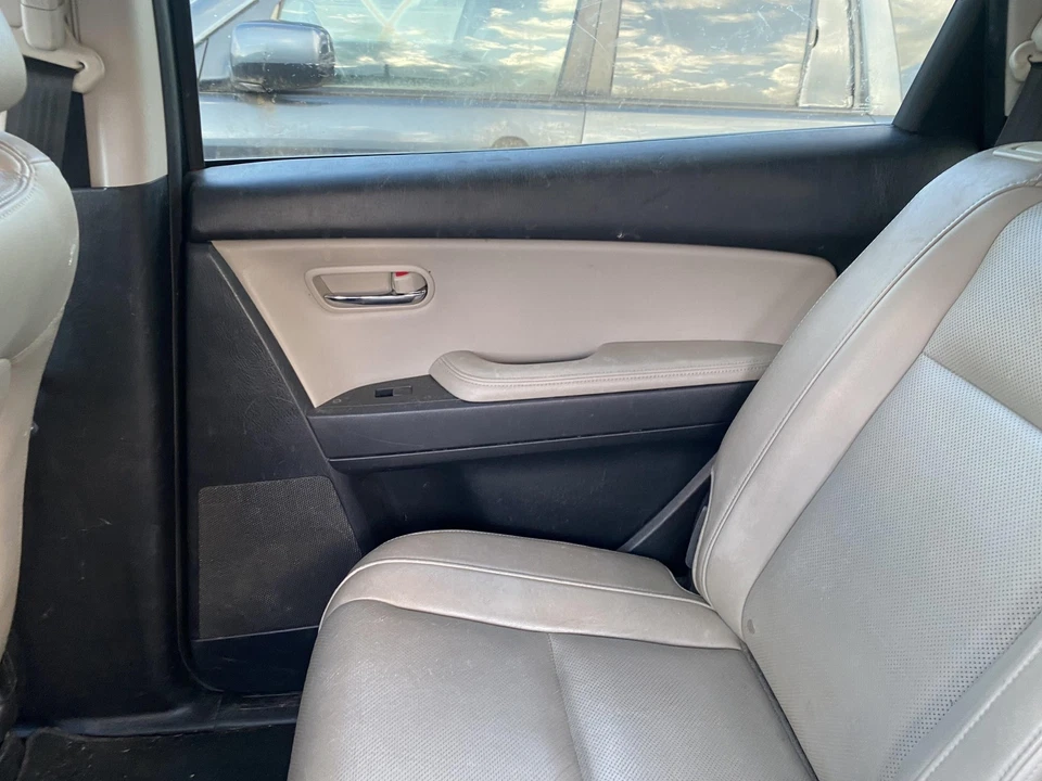 13 14 15 MAZDA CX9 Rear Door Trim Panel Right Foto 1 de 1