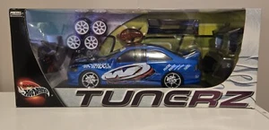 Hot Wheels Tunerz Honda Civic Si 1/18 Metal Collection - Picture 1 of 4