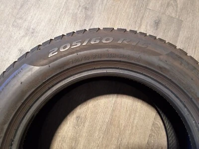 2 x 205/60 R16 96H  Pirelli Sotto Zero 3 Winterreifen Winter Stern RFT RSC - Bild 1 von 3