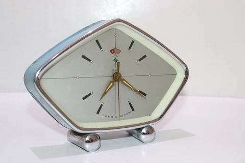 Vintage Mechanical Polaris Alarm Clock Made In China 1970 Cover