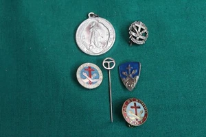 L68- LOTTO SPILLA PINS PAX ET BONUM T.O.F. -VOTIVA EX VOTO SMALTO RELIGIONE - Bild 1 von 4
