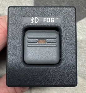 95-00 OBS Chevrolet Silverado GMC Sierra Tahoe Yukon Suburban Fog Light Switch - Picture 1 of 3