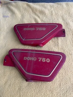 Par de painel lateral vermelho Yamaha 1978 1979 XS750 XS 750 FABRICANTE DE EQUIPAMENTO ORIGINAL - Imagem 1 de 4