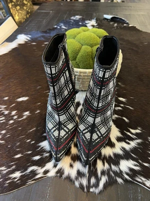 INC INTERNATIONAL CONCEPTS Reisa 连衣裙短靴女式 7 格子闪亮尖头 M1 — 第 1/4 张图片