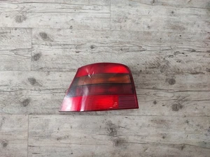 Fanale posteriore VW Golf IV berlina luce posteriore li scuro 1J6945111B - Foto 1 di 5
