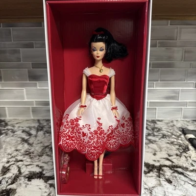 MUÑECA BARBIE CUPID'S KISSES HOLIDAY HOSTESS 2013 BFC EX GOLD MATTEL BCR06 Nueva Foto 1 de 4