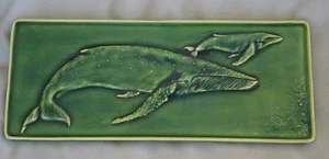 Rare VTG BOB HOENIG Whale and Calf Pottery Plaque Signed Maui Hawaii 13" x 6" - Picture 1 of 2