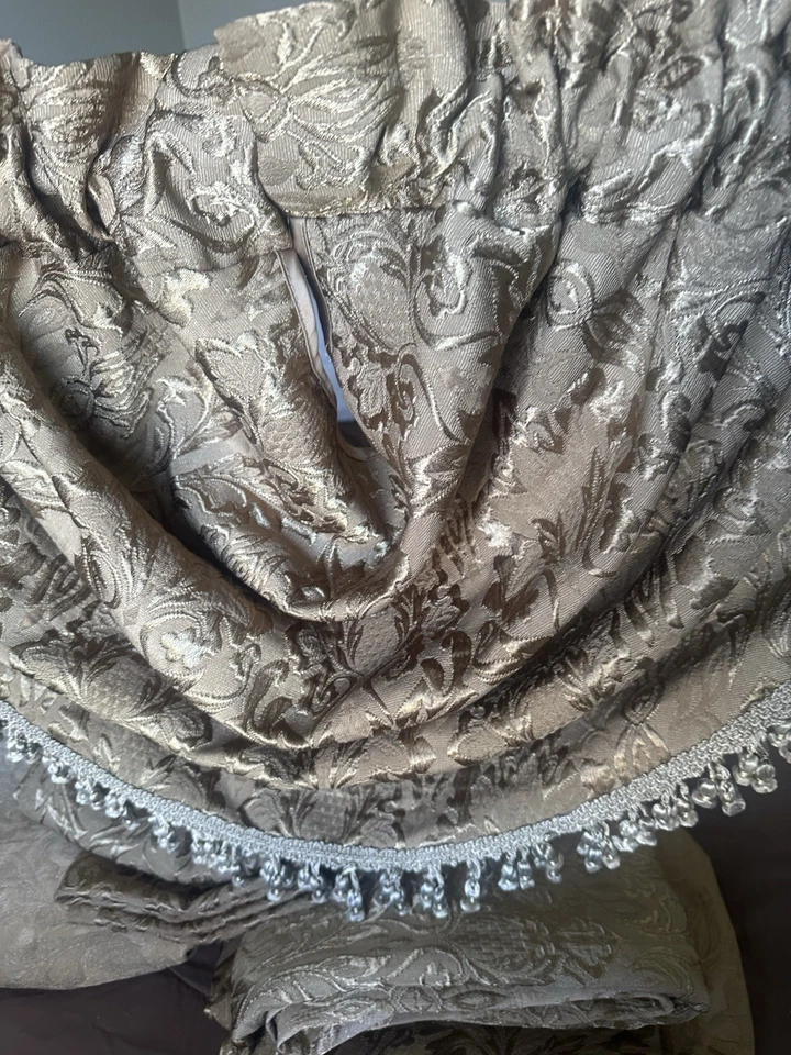 Croscill - (4) Valências de cachoeira poli e (4) painéis 44"X84" conjunto com 8 peças - Imagem 1 de 4