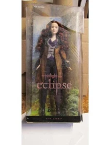 Barbie Victoria Twilight Eclipse Saga Bambola Etichetta Rosa Scatola Danneggiata - Foto 1 di 4