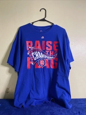 Camiseta de beisebol Majestic Chicago Cubs 2016 NL Champs Raise The Flag 2XL - Imagem 1 de 2