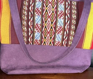 Borsa a tracolla o tracolla con cinturino lungo in camoscio viola arazzo e manico superiore - Foto 1 di 9