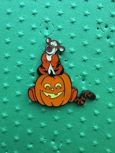 Disney Loungefly Winnie the Pooh Fall Harvest Pin - Tigger - Picture 1 of 2