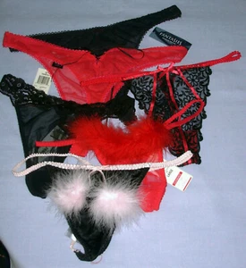 Gr. L Morgan Taylor G-String/Tanga Höschen 6 Stck. schwarz rot mit Boa Fantasien neu mit Etikett - Bild 1 von 11