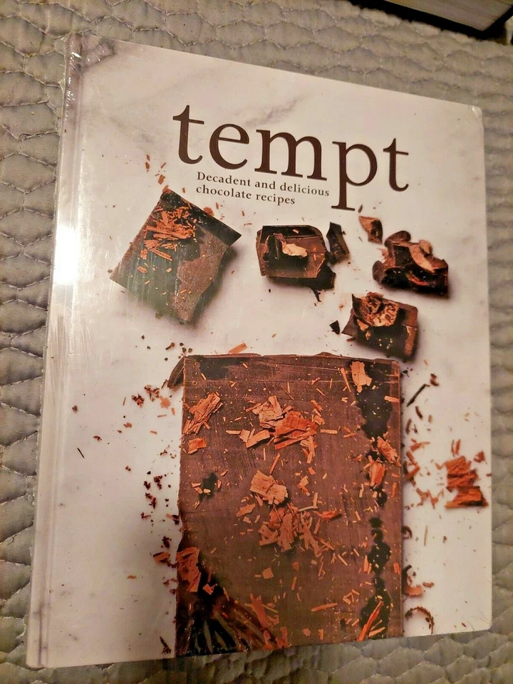 Tempt: Decadent and Delicious Chocolate Recipes Book hardback book New & sealed Foto 1 de 2