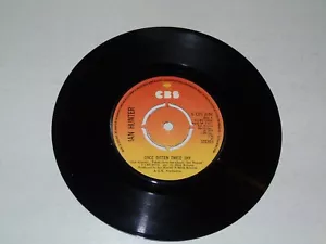 IAN HUNTER - Once Bitten Twice Shy - 1975 UK 7" vinyl single - Picture 1 of 3