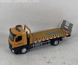Die Cast & Plastic Tow Truck Flatbed Transport Truck - Battery Operated Sound - Picture 1 of 5