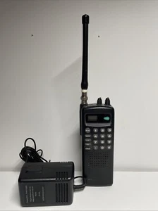 Uniden Bearcat BC60XLT 30-Channel 10-Band Portable Radio Scanner Charger Tested - Picture 1 of 9