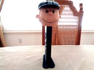 Pez Dispenser Peanuts Charlie Brown MLB NY Yankees spielt Musik 12" funktioniert 2003 - Bild 1 von 8