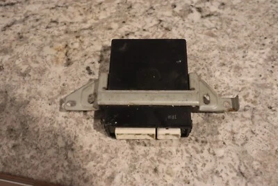 Módulo de control multiplexado puerta levadiza Toyota 4runner 2003-2009 89222-35010 Foto 1 de 3