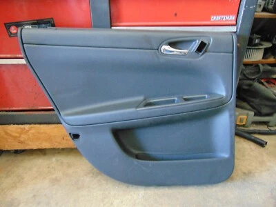 2009-2016 CHEVROLET IMPALA LEFT REAR DRIVER SIDE DOOR PANEL 22929827 #10412 - Imagem 1 de 4