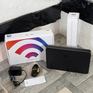 Sky Broadband SR203 4.2 Hub Dual Band Wi-Fi Wireless Network Modem Router - Picture 1 of 16