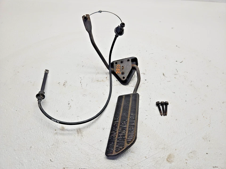 1988-1998 Chevy GMC C/K 1500 Gas Accelerator Pedal OEM — 第 1/4 张图片