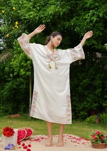Handgefertigtes Midikleid reine Baumwolle Lurex Stickerei weiß Kaftan Stil - Bild 1 von 9