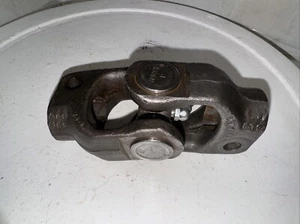 Big Truck Spicer Steering Yoke U-Joint Assembly - Picture 1 of 8