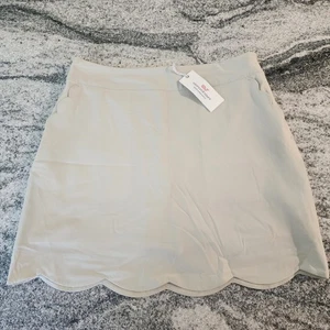 VINEYARD VINES PERFORMANCE GOLF SKORT WOMENS SIZE 8 TAN SCALLOP 17" NEW WITH TAG - Picture 1 of 12