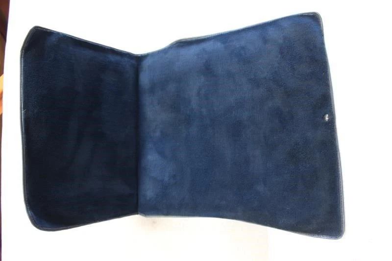 1986 1987 1988 1989 MERCEDES 420SEL RIGHT PASSENGER FRONT CARPET BLUE 1266846029 - Image 1 of 4