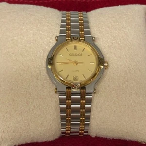 GUCCI 9000L BIAŁY SREBRNY DATOWNIK VINTAGE SZWAJCARSKI ZEGAREK Szybka wysyłka Japonia Używany - Zdjęcie 1 z 2