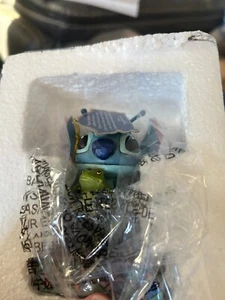Jim Shore Disney Traditions LILO & STITCH - STRANGE LIFE FORMS 4059741 FIGURINE - Picture 1 of 5